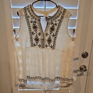 Embroidered Sleeveless White Top